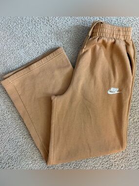 Nike Kids Caramel/Tan wide leg Sweatpants with White Logo